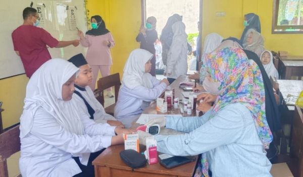 Puskesmas Cukir Adakan Skrining Kesehatan dan Vaksin HPV pada Siswa- Siswi MTsN 9 Jombang